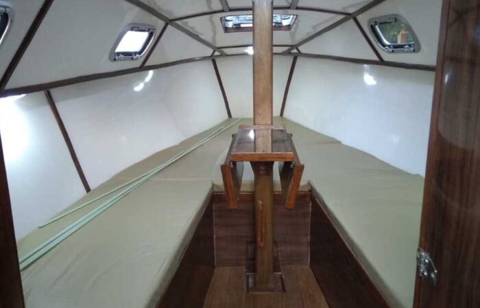 XS-26-Sail-Yacht-Charter-Mumbai-5
